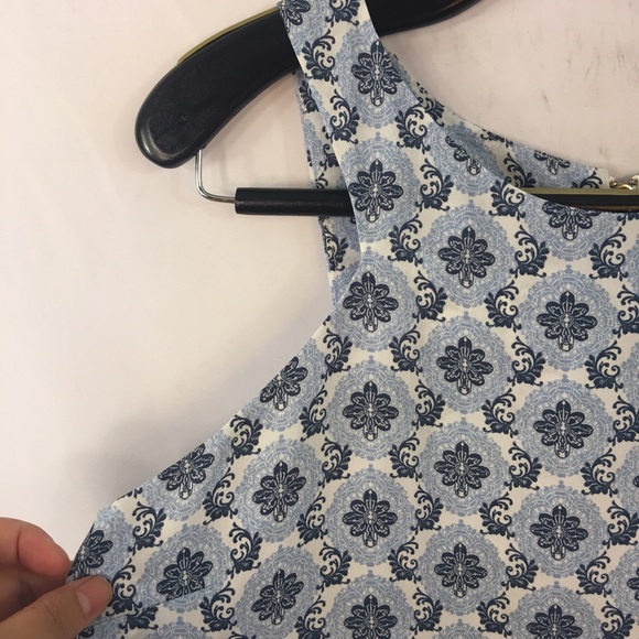 Anthro PAPER CRANE Tank Top Floral Blouse S - Picture 3 of 6